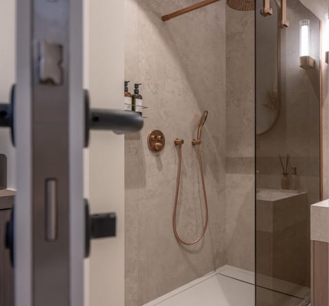 Luxe Guestroom free bikes and parking Apartment in Bruges