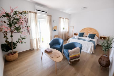 Living room, Bedroom