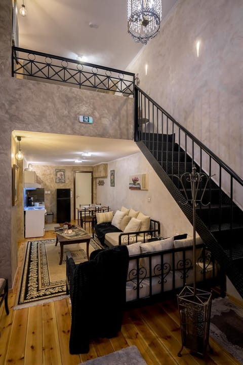 Living room, Seating area
