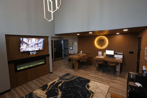 Communal lounge/ TV room
