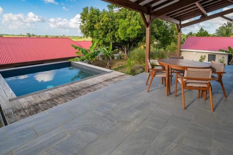 Villa Colibri au coeur de l'île, piscine privé Villa in Les Abymes