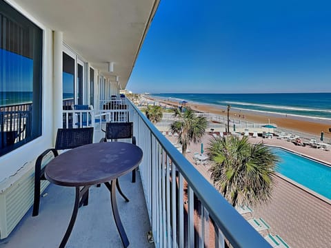 View (from property/room), Balcony/Terrace, Seating area, Beach, Sea view, Swimming pool