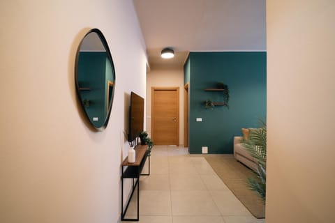 L'Atelier - 2 min walk to Benina Express Apartment in Province of Brescia