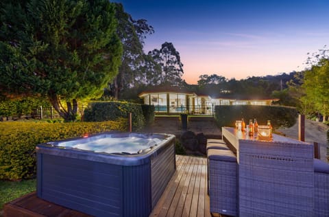 Garden, Hot Tub
