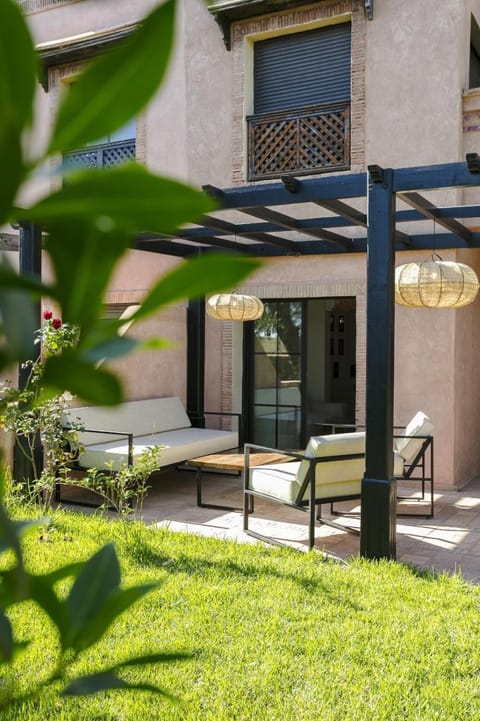 Patio, Garden view