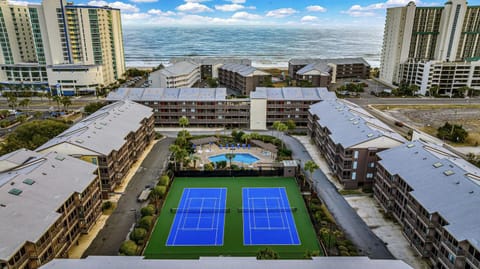Bird's eye view, Swimming pool