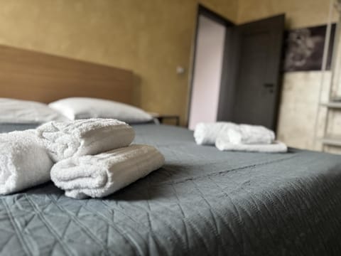 Modena Station - Suites H24 Bed and Breakfast in Modena