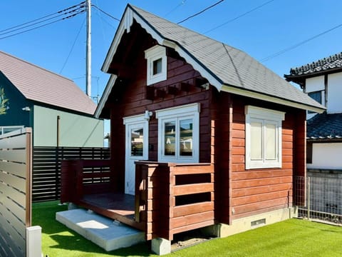 Property building, Day
