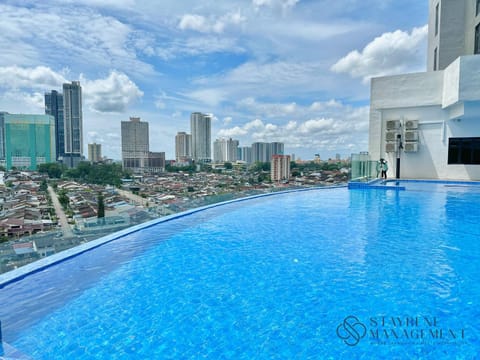 City view, Swimming pool