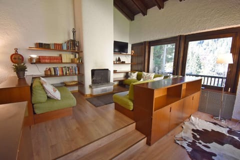 Communal lounge/ TV room, Living room