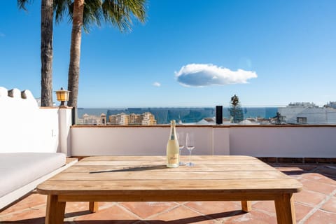 Lovely Sea view Villa with only 7 minutes walk to the Fuengirola Beach Villa in Fuengirola