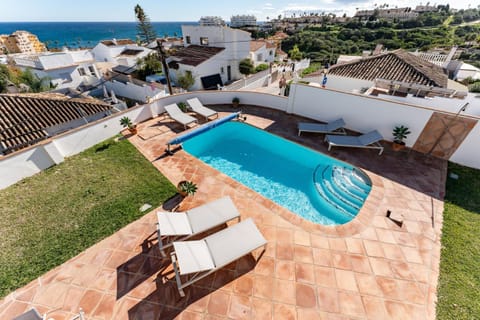Lovely Sea view Villa with only 7 minutes walk to the Fuengirola Beach Villa in Fuengirola