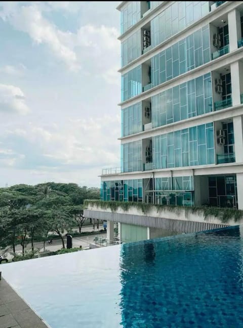 Garden, Swimming pool