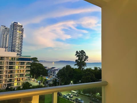 View (from property/room), Balcony/Terrace, Sea view