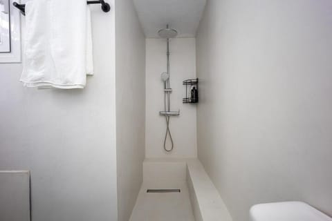 Modern City Retreat in Kallithea Apartment in Kallithea