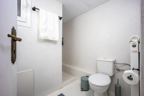 Modern City Retreat in Kallithea Apartment in Kallithea