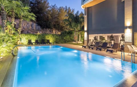 Garden, Evening entertainment, Garden view, Pool view, Swimming pool, sunbed