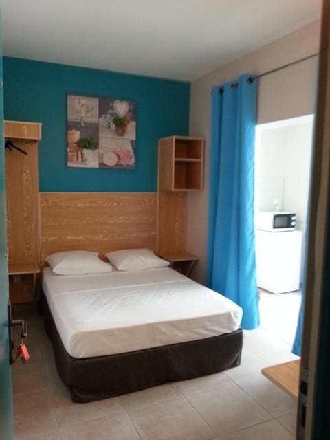 Day, Photo of the whole room