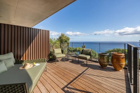 View (from property/room), Balcony/Terrace, Seating area, Sea view