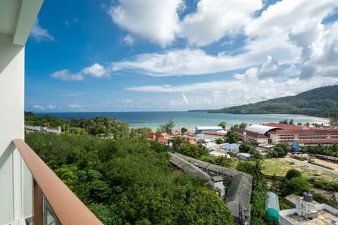 Nearby landmark, Day, Neighbourhood, Natural landscape, Bird's eye view, City view, Mountain view, Sea view