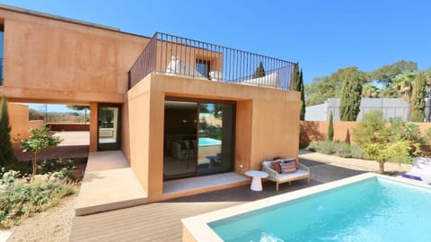 Property building, Pool view, Swimming pool