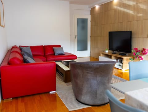 TV and multimedia, Living room, Seating area