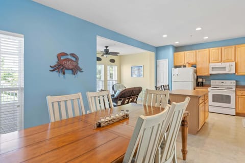 Creekside Getaway - Stay for 8 House in Millville