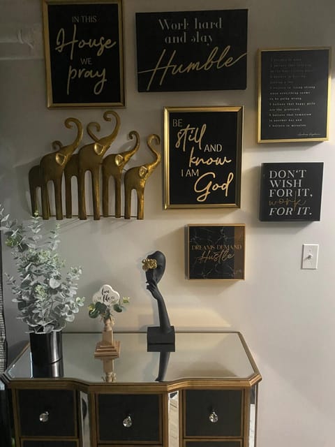 Living room, Decorative detail