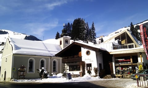 Property building, Winter