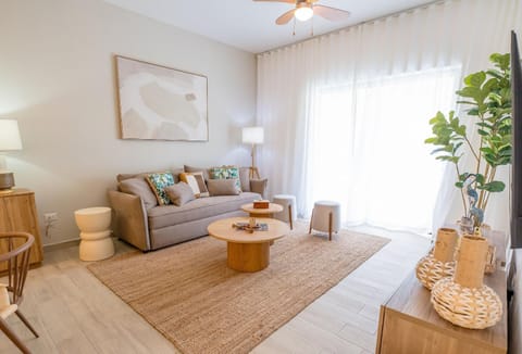 Bed, Living room