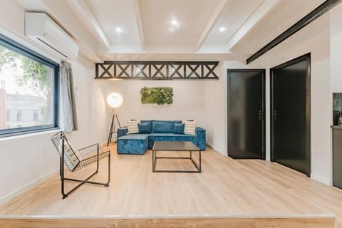 Unique 2-bedroom loft in the heart of Tourcoing Apartment in Flanders