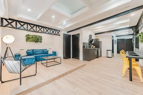 Unique 2-bedroom loft in the heart of Tourcoing Apartment in Flanders