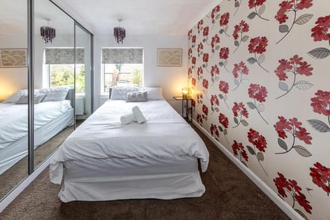 Wivelsfield Retreat- Modern & Spacious Home House in Doncaster