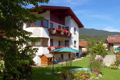 Facade/entrance, Garden