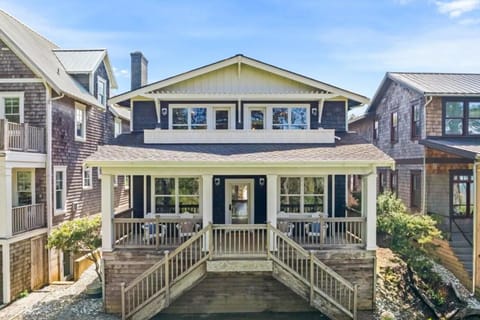 wave watchers House in Seabrook