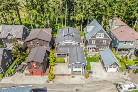 wave watchers House in Seabrook
