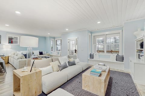 wave watchers House in Seabrook