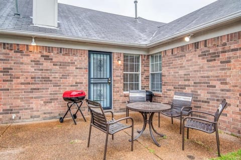 Near State-Park & Downtown - Sunset Trace Bungalow House in Bartlett