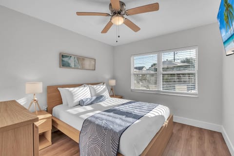 The Bungalows - Suites 1-5 House in Madeira Beach