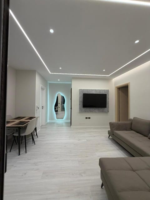 Chic Apartament Free Parking Apartment in Vlorë