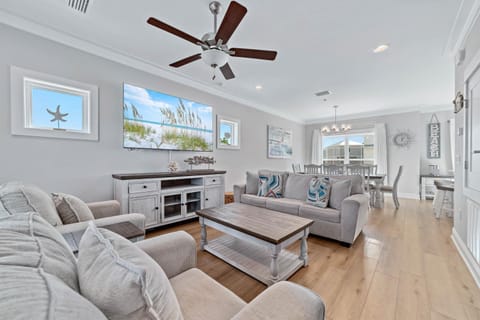 Waves & Wildlife Getaway at Summer Salt House in Orange Beach