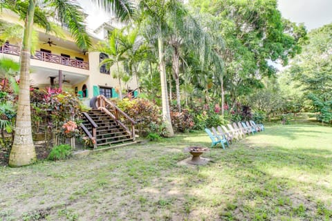 Monkey Room at Mahogany Hall -Gold Standard Certified House in Cayo District