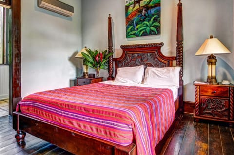 Monkey Room at Mahogany Hall -Gold Standard Certified House in Cayo District