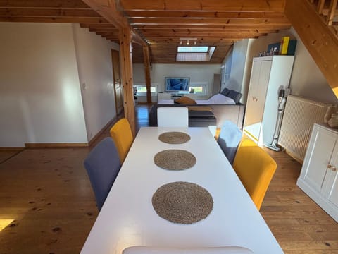 Loft Chaleureux - Le Chalet Montois Apartment in Hauts-de-France