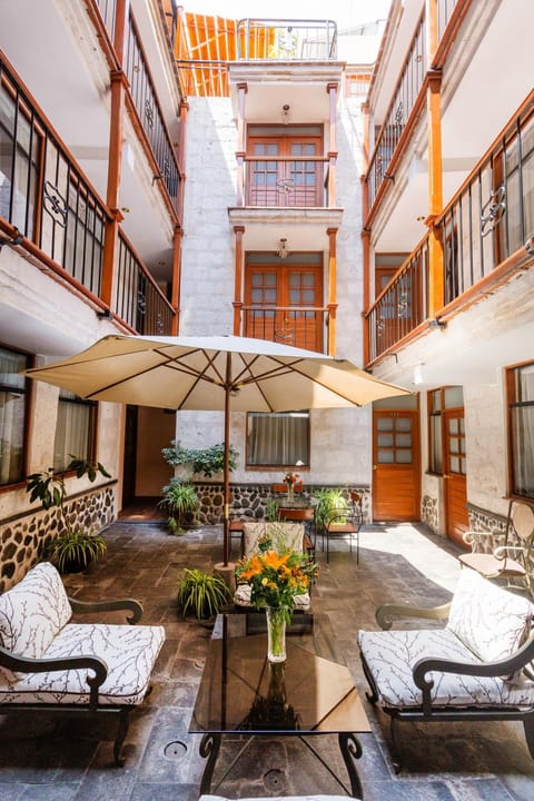 Patio, Day, Inner courtyard view