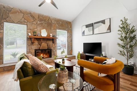 Living room, Seating area, fireplace