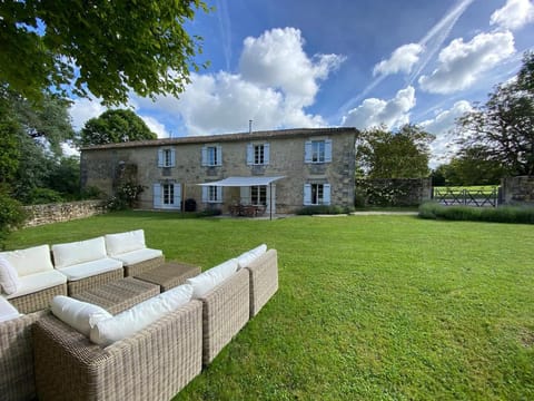 Property building, Patio, Natural landscape, Garden, Garden view
