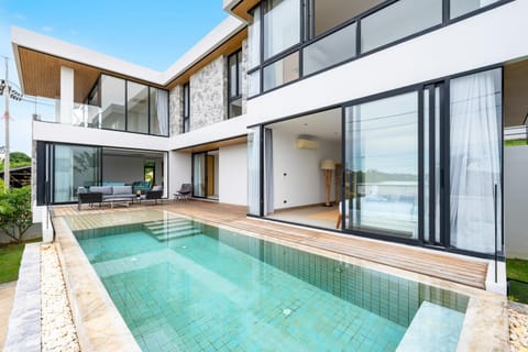 Property building, Swimming pool, Swimming pool