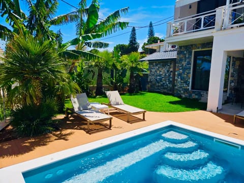 Garden view, Garden view, Mountain view, Pool view, Sea view, Swimming pool