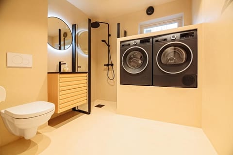 Reinebringen Trail House House in Lofoten